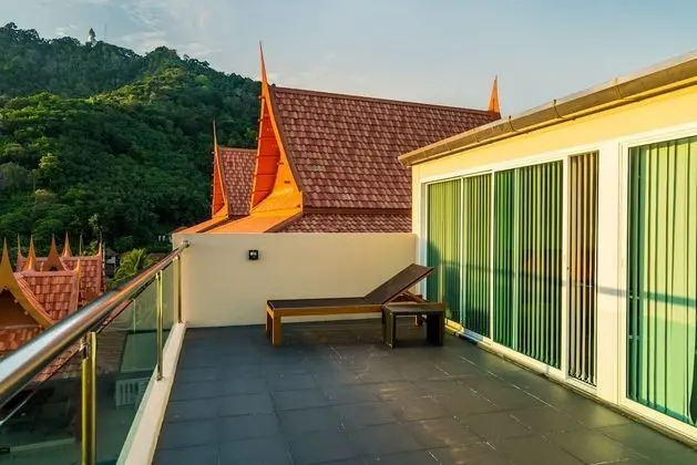 4 Bedrooms Villa