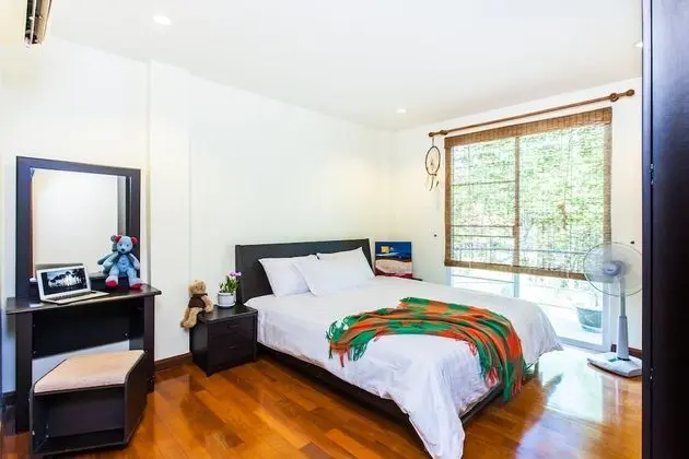 4 Bedrooms Villa