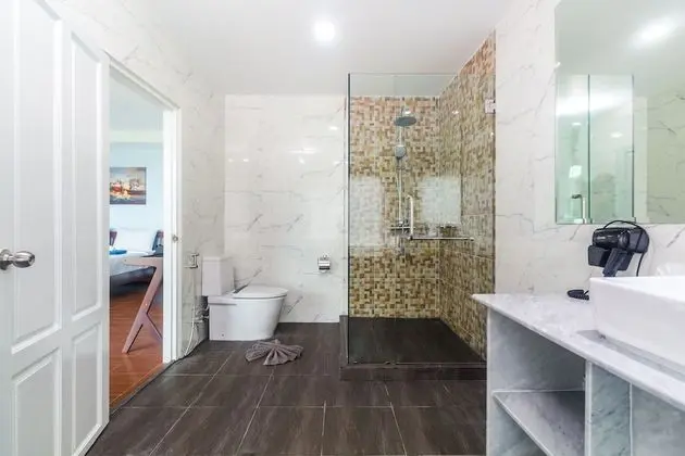 4 Bedrooms Villa