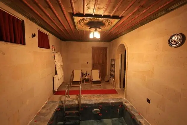 Özel Havuzlu Suit, Bahçe Manzaralı