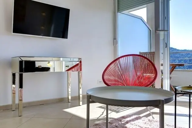 Superior Apart Daire, Balkon, Deniz Manzaralı