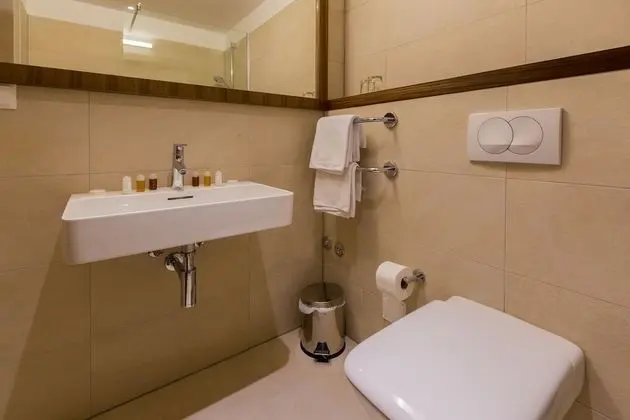 Standard twin room, Sea view, French balcony