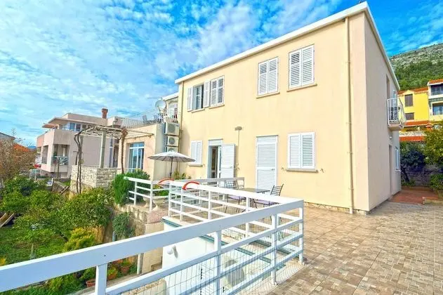 Comfort Tek Büyük Yataklı Oda, Teras, Zemin Kat