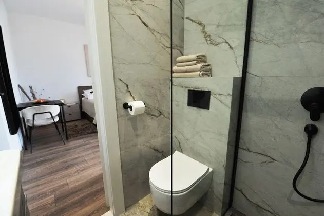 Comfort Tek Büyük Yataklı Oda, Teras, Zemin Kat