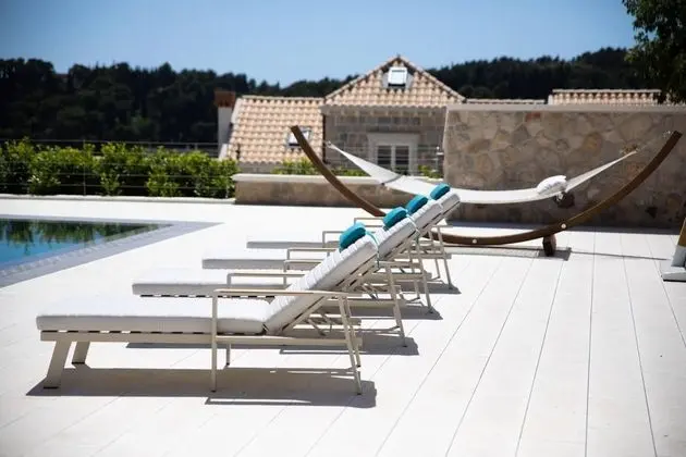 Villa, Sigara İçilebilir