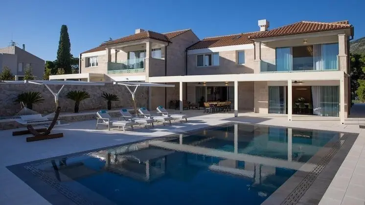 Villa, Sigara İçilebilir
