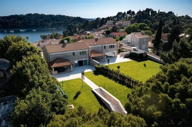 Villa, Sigara İçilebilir