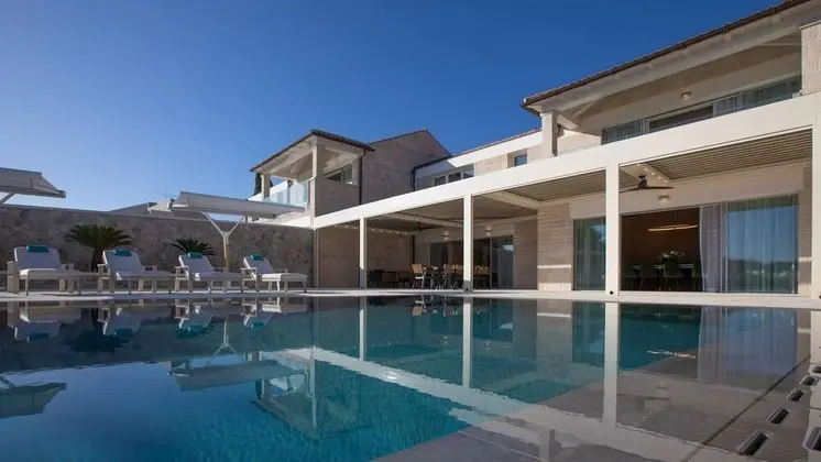 Villa, Sigara İçilebilir