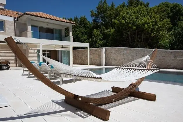Villa, Sigara İçilebilir