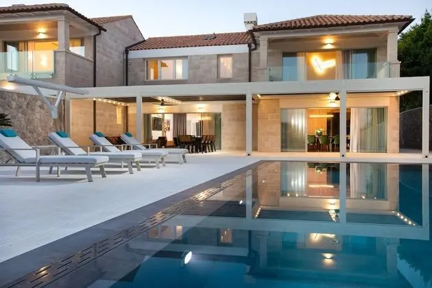 Villa, Sigara İçilebilir