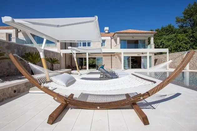 Villa, Sigara İçilebilir