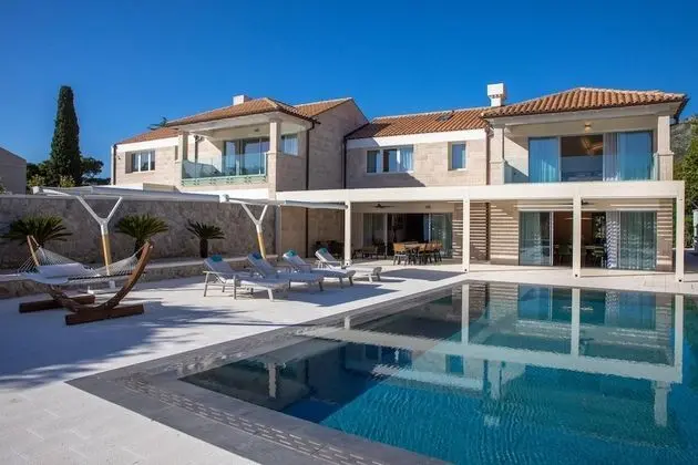Villa, Sigara İçilebilir