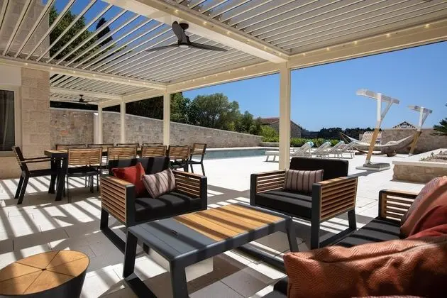 Villa, Sigara İçilebilir