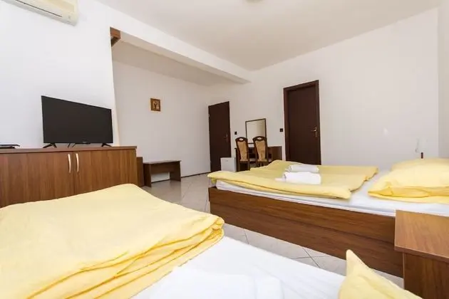 Üç Kişilik Oda, Balkon