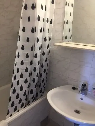 Tek Büyük Yataklı Oda (Double Room-1)