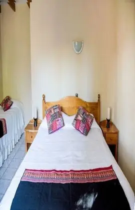 HABITACIÓN DOBLE CON CAMA SUPLETORIA