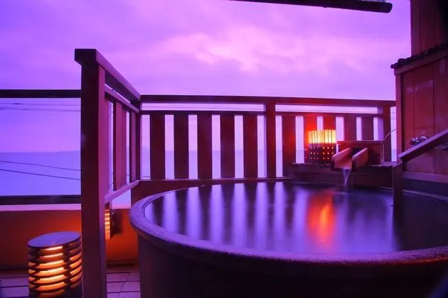 Traditional Dört Kişilik Oda, Deniz Manzaralı (Japanese-Style, with Open Air Bath)