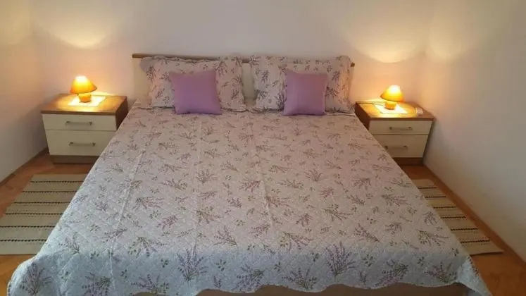 Ev (Kate - cosy place in the nature - H(5)