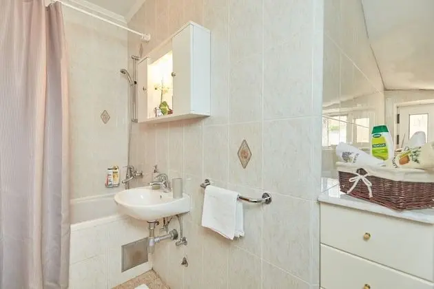 Standard Tek Büyük Yataklı Oda (with external bathroom)