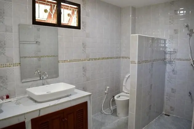 Deluxe Oda, 1 En Büyük (King) Boy Yatak, Banyolu/Duşlu, Bahçe Manzaralı