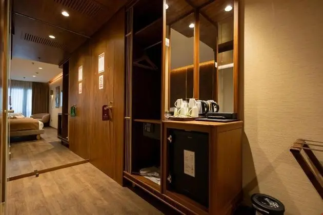 King Suite with Balcony
