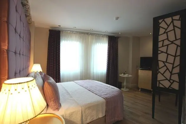 Standard Tek Büyük Yataklı Oda