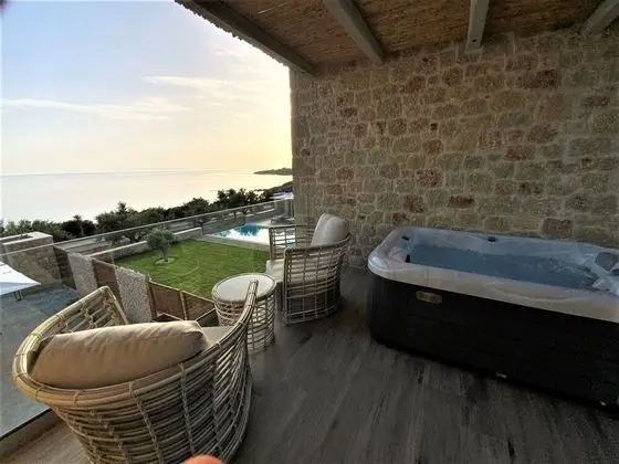 Exclusive Villa, 2 Yatak Odası, 2 Banyolu, Havuz Manzaralı