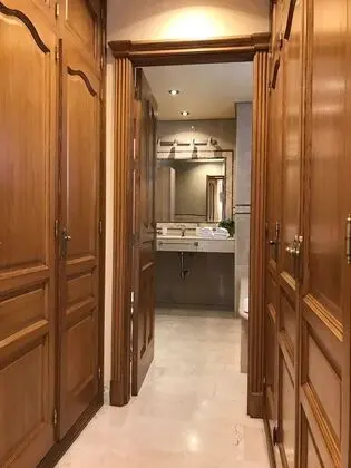 Tek Büyük Yataklı Oda (Private Bathroom)