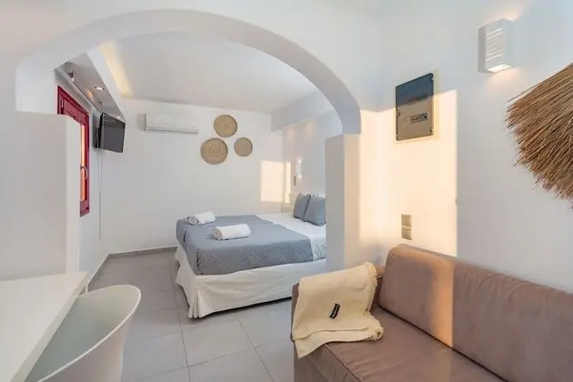 Üç Kişilik Oda, Deniz Manzaralı