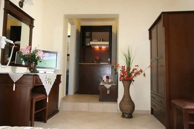 Stüdyo (3 Adults)