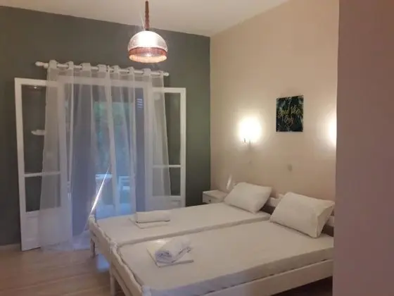 İki Ayrı Yataklı Oda, Bahçe Manzaralı