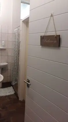 Basic Tek Büyük veya İki Ayrı Yataklı Oda, Ortak Banyo