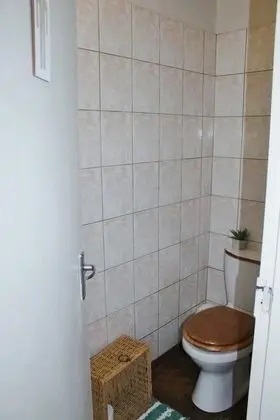 Basic Tek Büyük veya İki Ayrı Yataklı Oda, Ortak Banyo