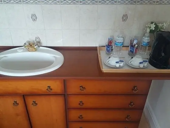 Tek Büyük Yataklı Oda, Ortak Banyo