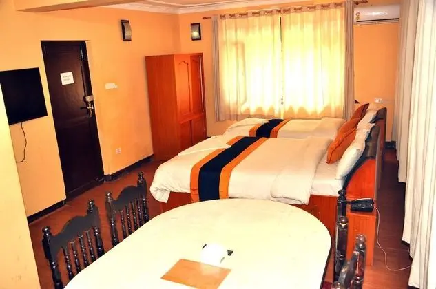 Classic Tek Büyük veya İki Ayrı Yataklı Oda