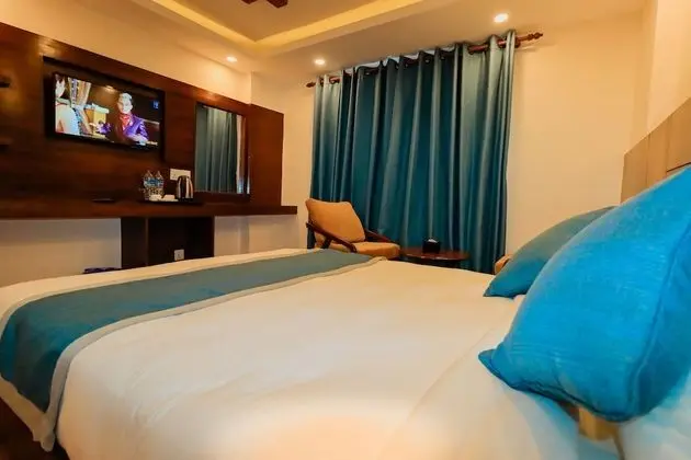 Deluxe Tek Büyük Yataklı Oda