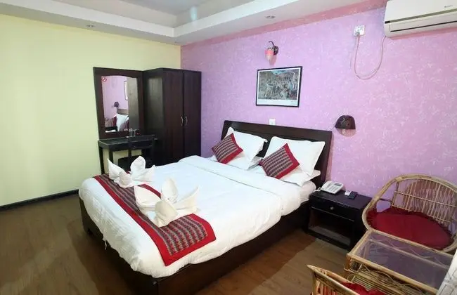 Deluxe Tek Büyük veya İki Ayrı Yataklı Oda, 1 En Büyük (King) Boy Yatak, Özel Banyo, Şehir Manzaralı