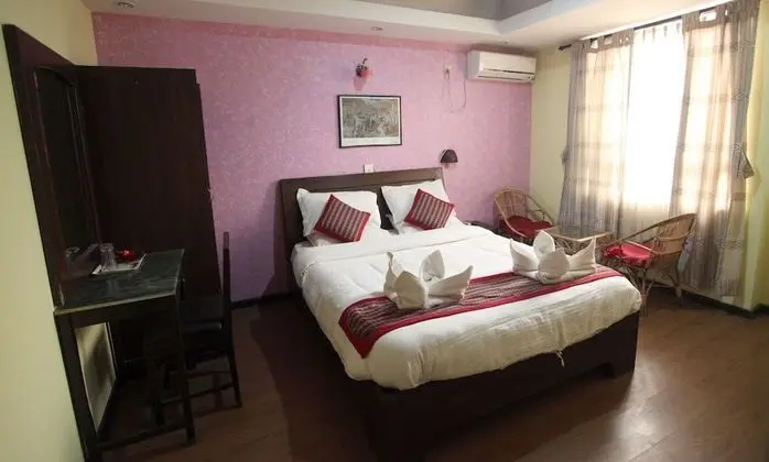 Deluxe Tek Büyük veya İki Ayrı Yataklı Oda, 1 En Büyük (King) Boy Yatak, Özel Banyo, Şehir Manzaralı