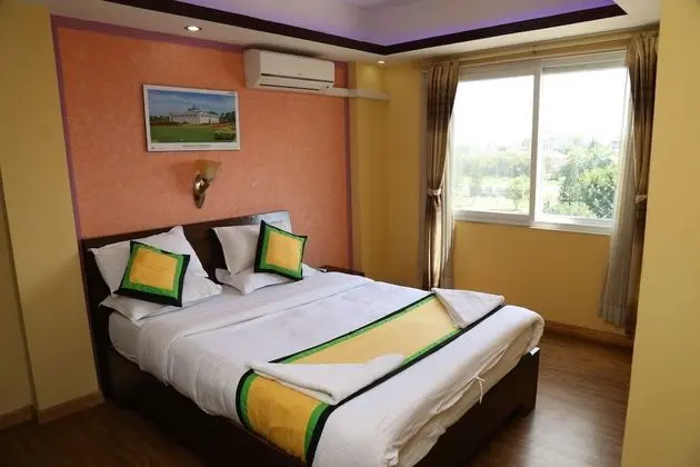 Deluxe Tek Büyük veya İki Ayrı Yataklı Oda, 1 En Büyük (King) Boy Yatak, Özel Banyo, Şehir Manzaralı