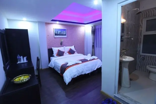 Standard Tek Büyük veya İki Ayrı Yataklı Oda, 1 En Büyük (King) Boy Yatak, Şehir Manzaralı