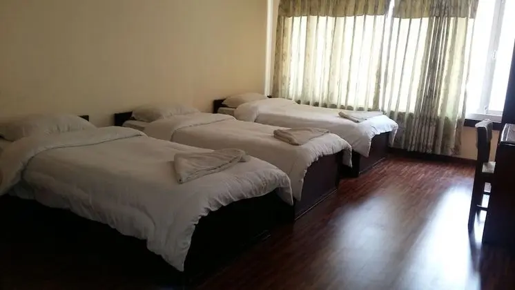 Standard Üç Kişilik Oda, 3 Tek Kişilik Yatak