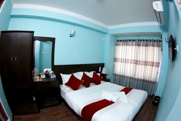 Deluxe Tek Büyük veya İki Ayrı Yataklı Oda, Bahçe Manzaralı