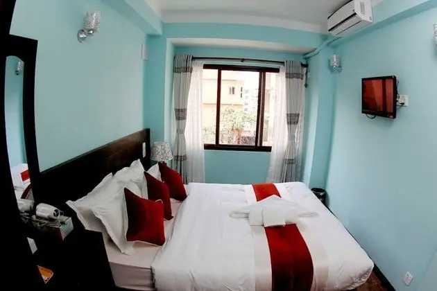 Deluxe Tek Büyük veya İki Ayrı Yataklı Oda, Bahçe Manzaralı