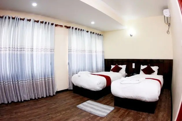 Family Oda, 1 Büyük (Queen) Boy Yatak ve Çekyat, Küvet