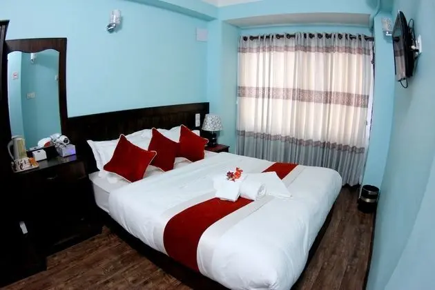 Family Oda, 1 Büyük (Queen) Boy Yatak ve Çekyat, Küvet