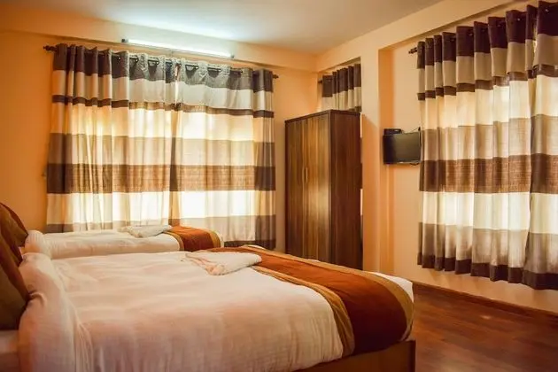 Family Oda, Birden Çok Yatak, Bahçe Manzaralı