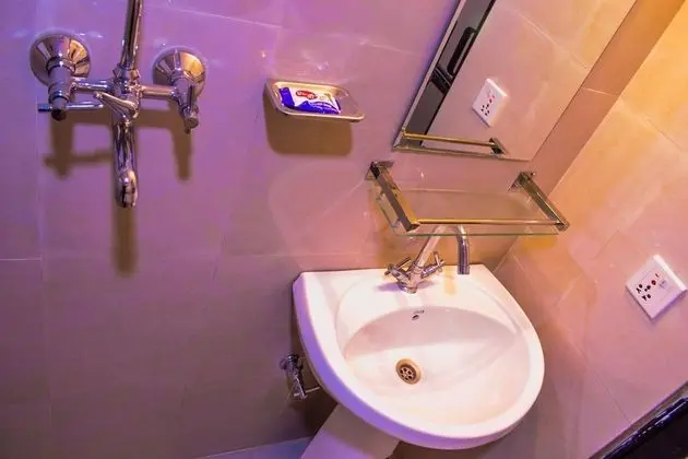 Standard Üç Kişilik Oda, 3 Tek Kişilik Yatak