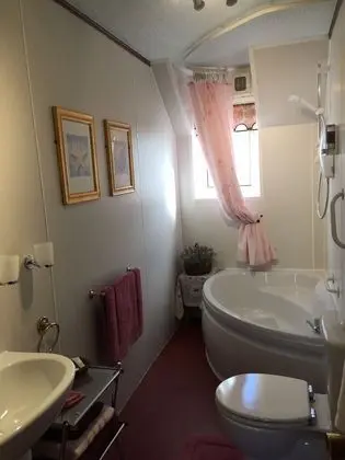 Comfort İki Ayrı Yataklı Oda, Banyolu/Duşlu