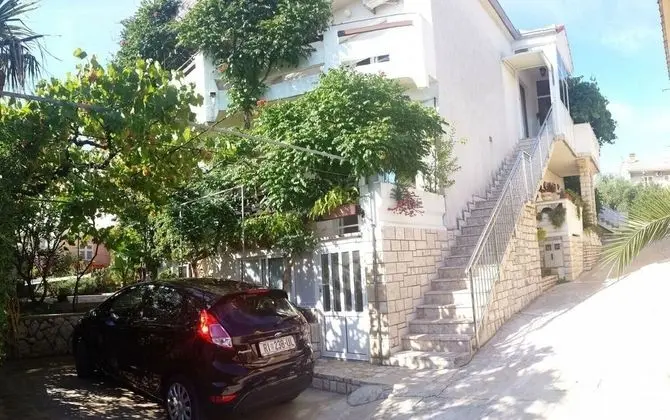 Apart Daire (Kati - 150 m from center - A1(3+1))