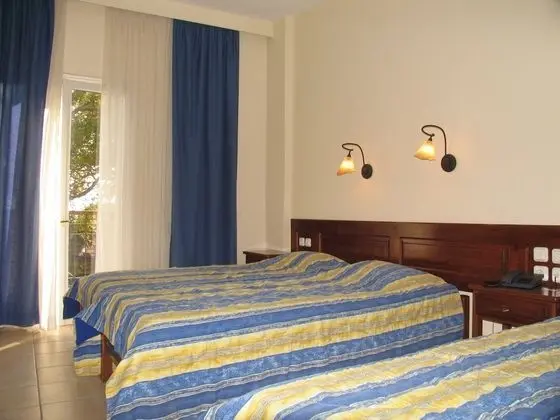 Üç Kişilik Oda